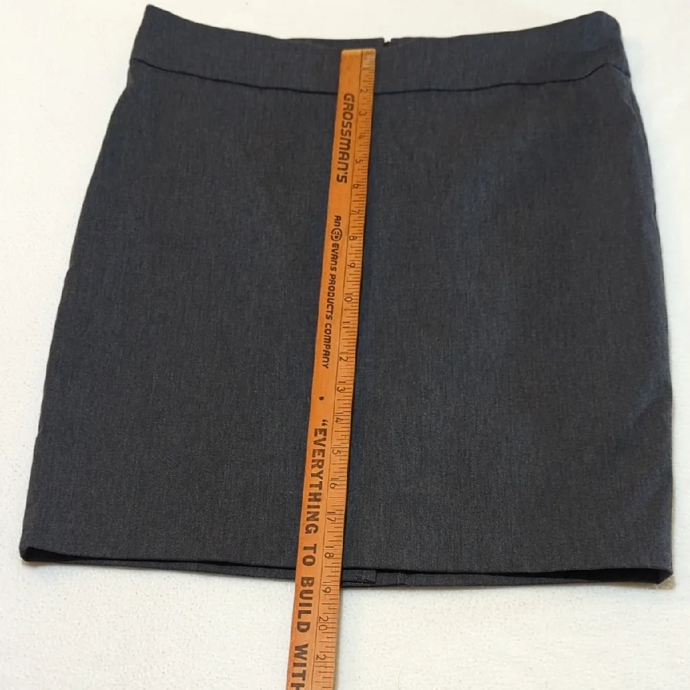 Classic Gray Women's Skirt - Picture 2 of 8